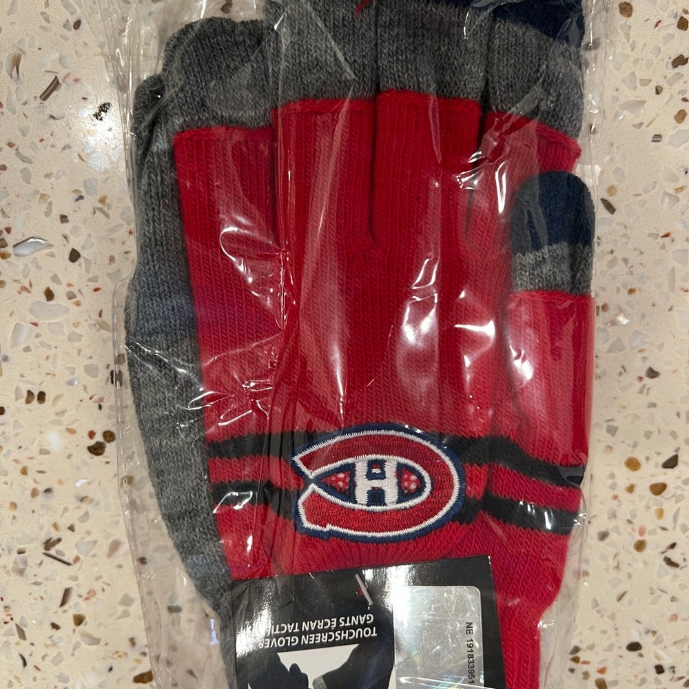Montreal Canadiens touchscreen gloves